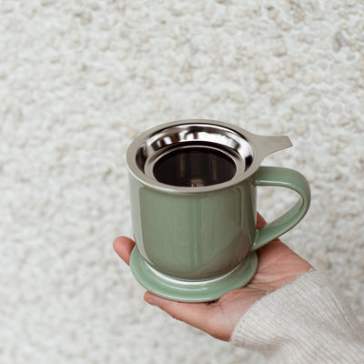 Minima™ Eva Mug in Stone Green with stainless steel infuser